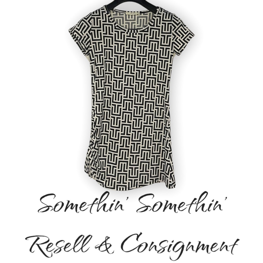 NWT Wild Love MATERNITY shirt- Size Medium- Black and White